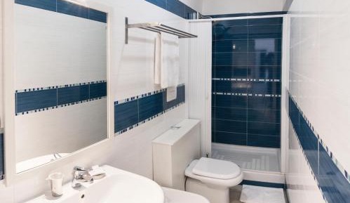 Quadruple Room with Bathroom