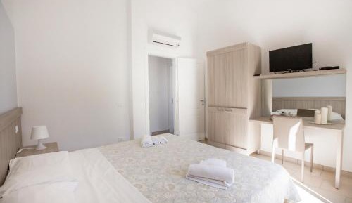 One-Bedroom Apartment with Balcony and Sea View