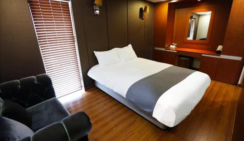 Suite with Hot Tub