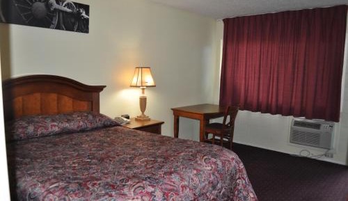 Standard Queen Room