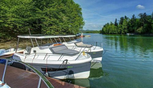 Yacht - Green 2 - sailing license not required