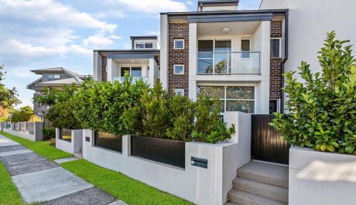 Three-Bedroom Townhouse