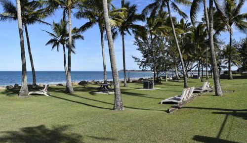 Beachfront with Pool View 42