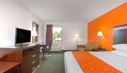 King Room - Disability Access - Non-Smoking