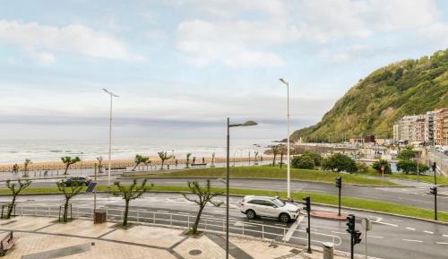 Three-Bedroom Apartment with Sea View