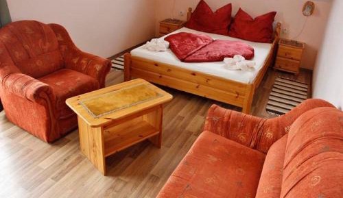 Standard Queen Room