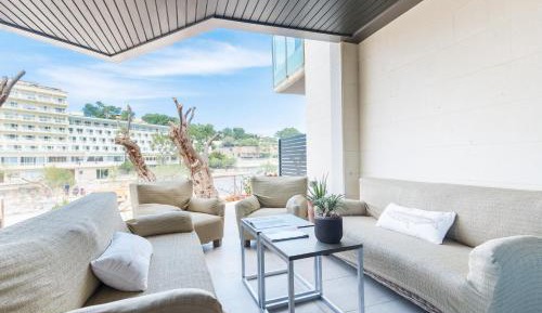 Studio Apartment with Sea View