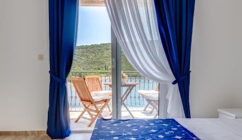 One-Bedroom Apartment with Sea View