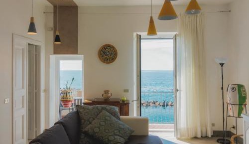 Big Apartment with Sea View 