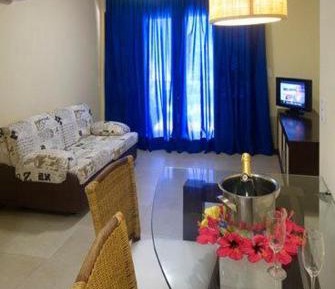 Apartment with Garden View