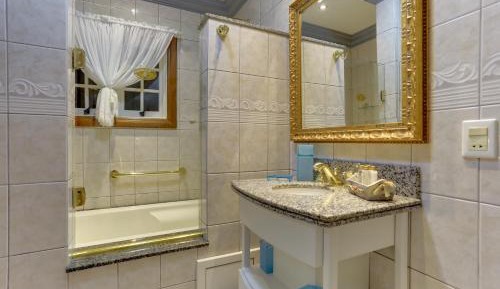 Super Luxury Double Room (2 Adults)