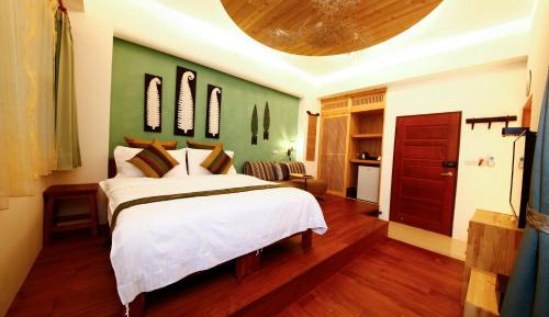Deluxe Double Room with Bath