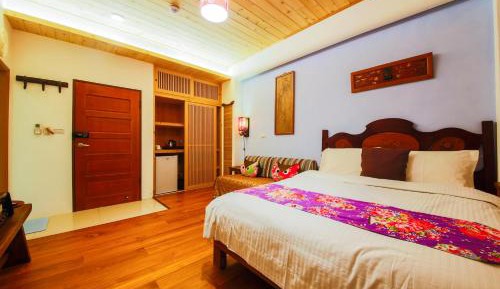 Deluxe Double Room with Shower