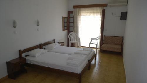 Studio (2 Adults)