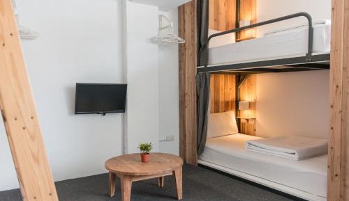 Deluxe Quadruple Room