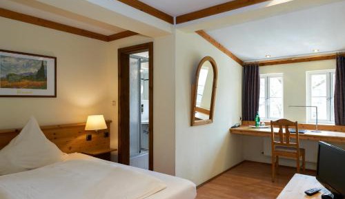 Deluxe Single Room
