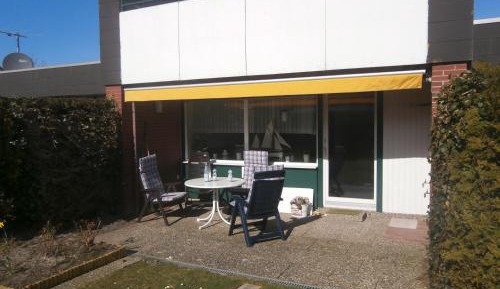Apartment with Garden View
