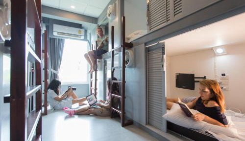Single Capsule Bed with Window