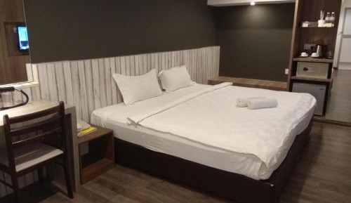 Standard King Room (No Window)