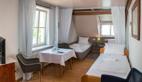 Triple Room with Private Bathroom