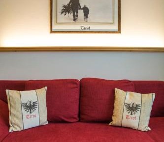 One-Bedroom Apartment with Balcony and Sofa Bed