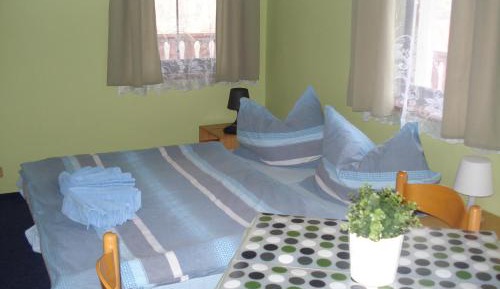 Studio (4 Adults)