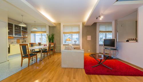Studio Apartment