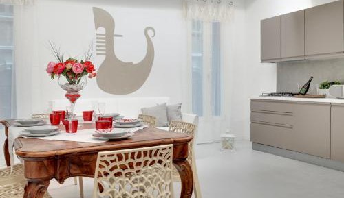 Two-Bedroom Deluxe Apartment with 2 bathrooms
