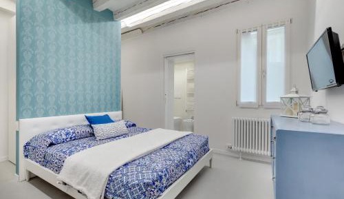 Two-Bedroom Apartment with 2 Bathrooms 