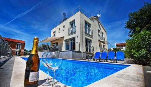 Deluxe Villa