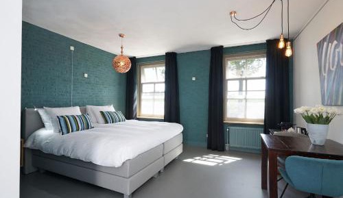 Deluxe Double Room with Shower