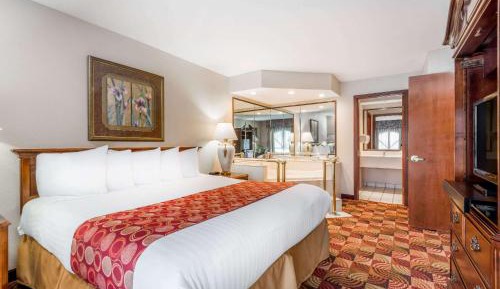 Presidential King Suite with Jettet Tub - Non-Smoking