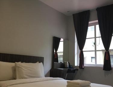 Deluxe Family Suite
