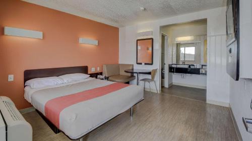 Queen Suite