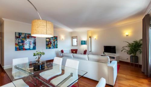 Family Three-Bedroom Apartment