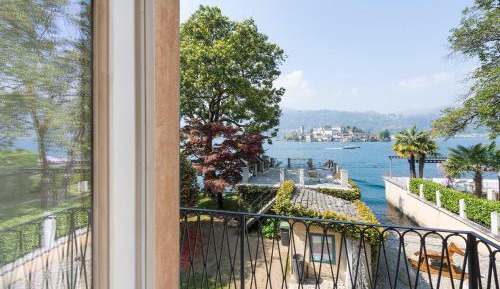 Junior Suite with Lake View