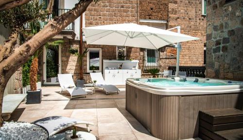 Luxury Suite with Spa Bath