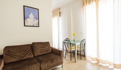 One-Bedroom Apartment with Balcony