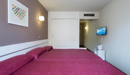 Studio (3 Adults)