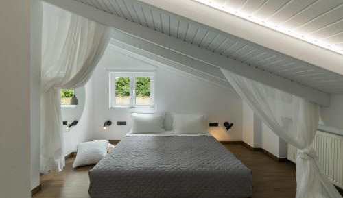 Sir Attic Suite