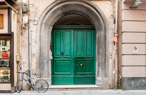 Historical Center Apartment | Casa Cirella curatissimo appartamento in un palazzo storico del centro città