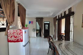 Tegalgundil Villa | Vila Andung @indraprasta 2
