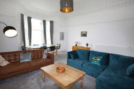 Dundee Apartment | Love our space in the heart of the city!