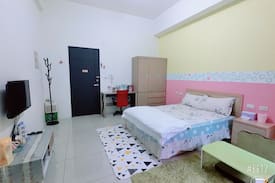 Yilan Apartment | 宜蘭市區全新建築，含陽台10坪、獨立空間大套房，全面禁菸，距離火車站騎車6分鐘，騎車8分鐘東門夜市