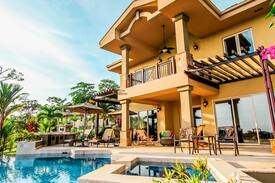 Isla Bastimentos Villa | Villa privada en Bocas del Toro - Red Frog Beach