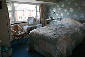 Worcester House | Lovely double Room in St Johns Worcester.