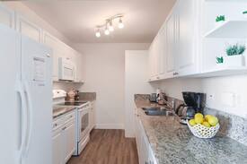 Sunny Isles Beach Apartment | Stunning Location! 2BD Modern Condo w Balcony