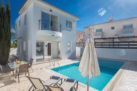 Pernera Villa | Villa Cassy,Superb Pernera Villa