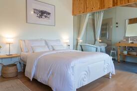 Monserrate House | Quarto Pirica, stunning suite on Sintra mountain