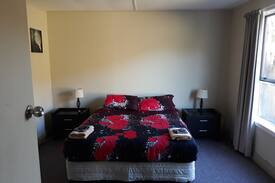 Inangahua Villa | Berlins cafe bar and accommodation
